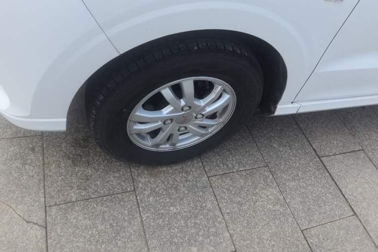 Used Wuling Hongguang 2019 1.5L S Standard Version China VI LAR
