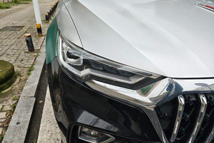 Used Hongqi HS5 2022 2.0T Smart Connect Flagship Edition Right Front Headlight