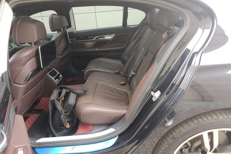 Used BMW 7 Series 2018 740Li M Sport Package Leading Model Left Rear Seat