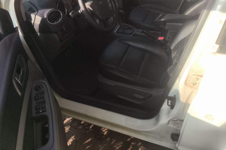 Used Ford Focus 2013 Hatchback Classic 1.8L Automatic Base Model