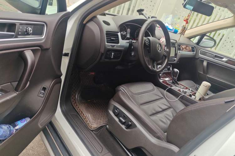 Used Volkswagen Touareg 2014 3.0 TSI New Edition Driver Seat