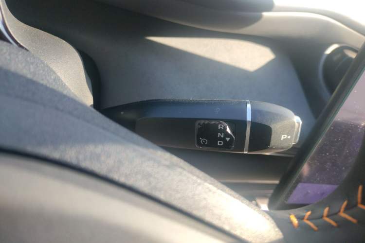 Used CHANGAN NEVO Q07 2025 Model 215 Laser Prestige Gear Lever