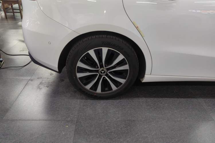 Used Mercedes-Benz B-Class 2021 B 180 Fashion Model Right Rear Wheel Hub