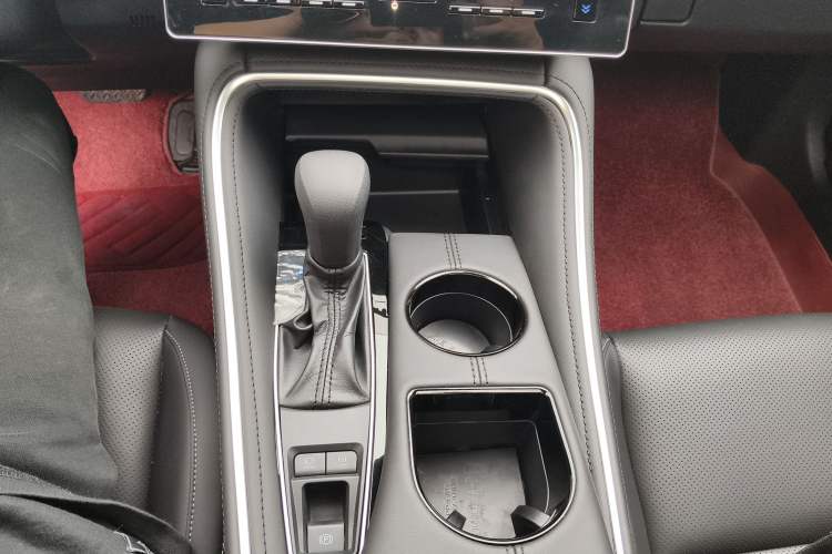 Used Toyota Avalon 2024 2.0L Ambition Edition Gear Lever