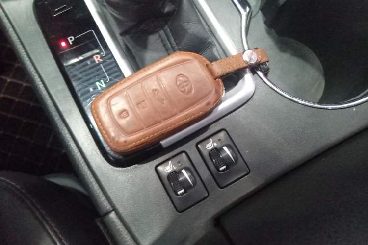 Used Toyota Highlander 2015 2.0T Four-Wheel Drive Luxury Edition 7-Seater