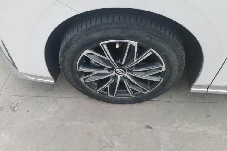 Used GAC Trumpchi M8 2024 Master Series 400T Prestige Edition Exterior 4