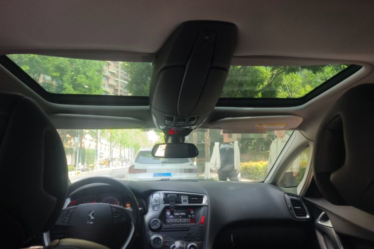 Used DS 5 2013 1.6T Luxury Edition THP200