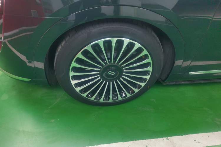 Used Hima AITO M9 2024 Range-Extended Ultra Version 52 kWh 5-Seater Model
