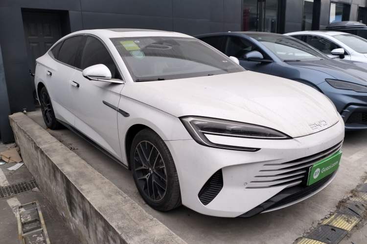 Used BYD Seal 2023 DM-i 1.5L 121km Prestige Model