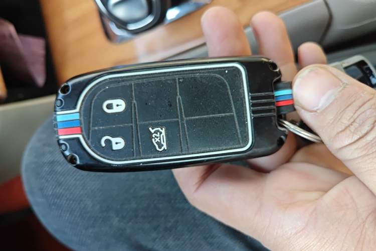 Used Chrysler 300C 2013 3.6L Luxury Edition
