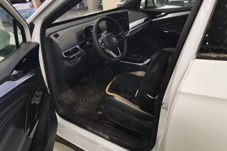 Used Volkswagen ID.4 CROZZ 2026 Model Pure Enjoyment Edition PURE Left Front Seat