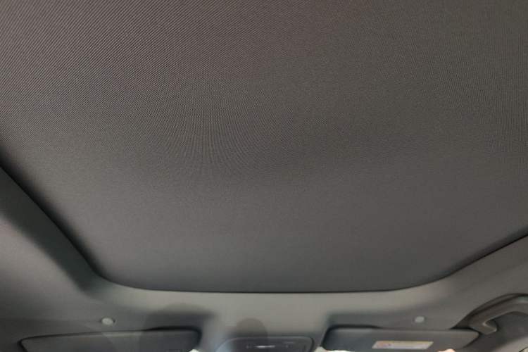 Used Ford Edge 2023 Ford Explorer L 2.0T EcoBoost Four-Wheel Drive 7-Seater Supreme Model Headliner