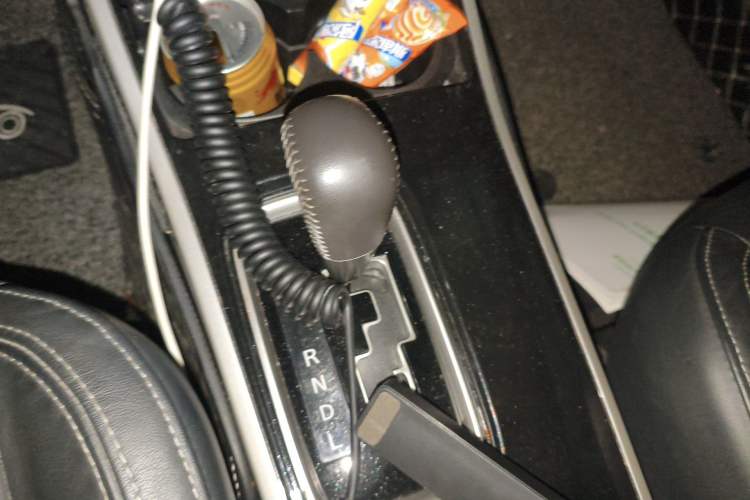 Used Mitsubishi Outlander 2019 2.4L 4x4 Zhi Xiang Edition 7 Seats China VI Standard Gear Lever