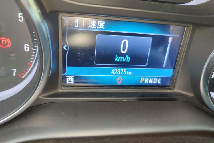 Used Buick Envision 2018 28T Four-Wheel Drive Elite Version Odometer Close Up