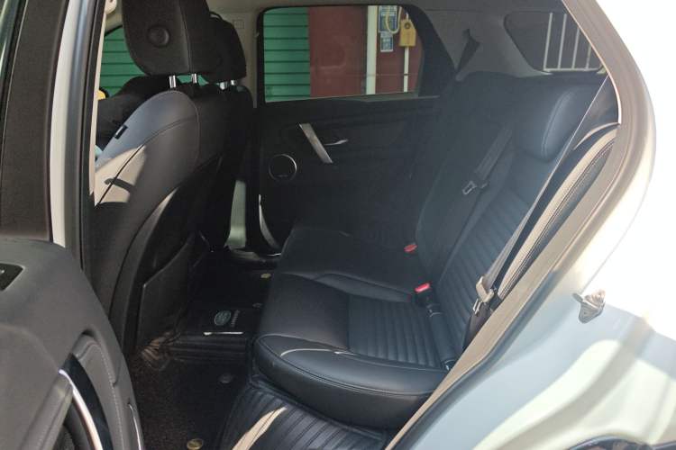 Used Land Rover Discovery Sport New Energy 2024 1.5T P300e Plug-in Hybrid Electric Version
