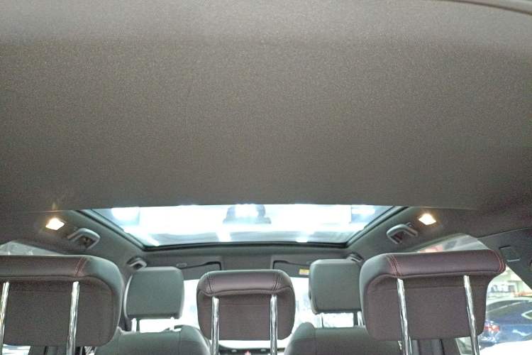 Used Land Rover Discovery Sport 2022 Revised Version 249 PS R-Dynamic S Performance Edition 5 Seats
