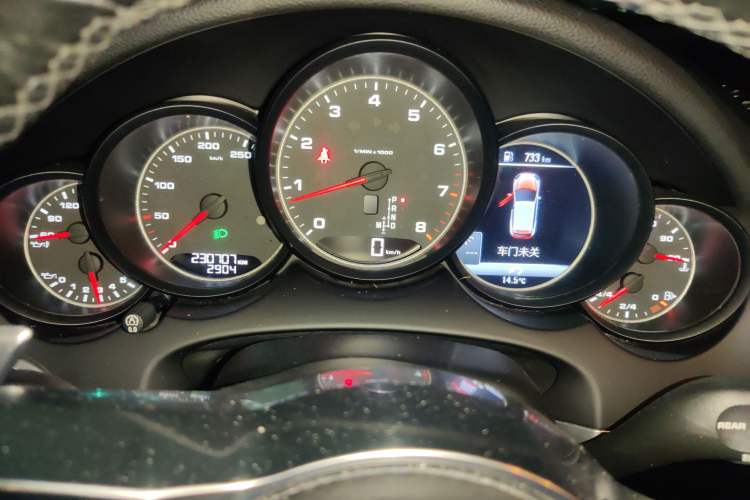 Used Porsche Cayenne 2016 Cayenne Platinum Edition 3.0T