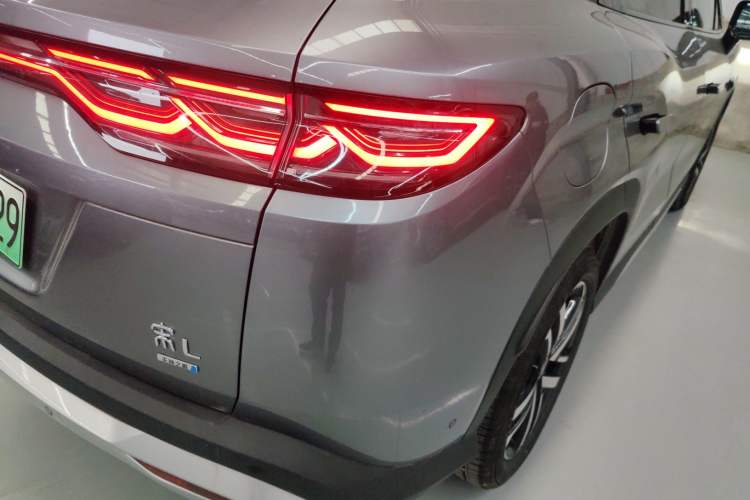 Used BYD Song L DM-i 2025 Intelligent Driving Version 112 km Beyond-Range Type