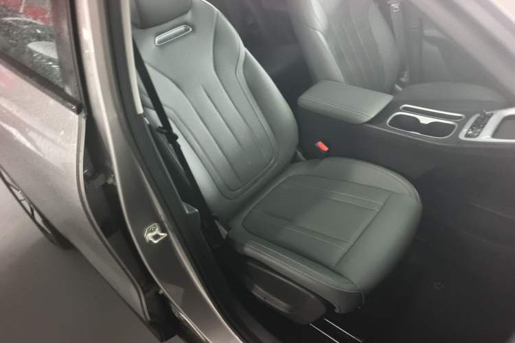 Used Geely Galaxy Geome 2025 310km Youth Edition Right Front Seat