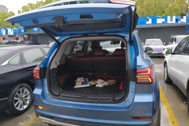 Used Roewe RX5 2016 30T Four-Wheel Drive Automatic Internet Smart Luxury Edition Trunk