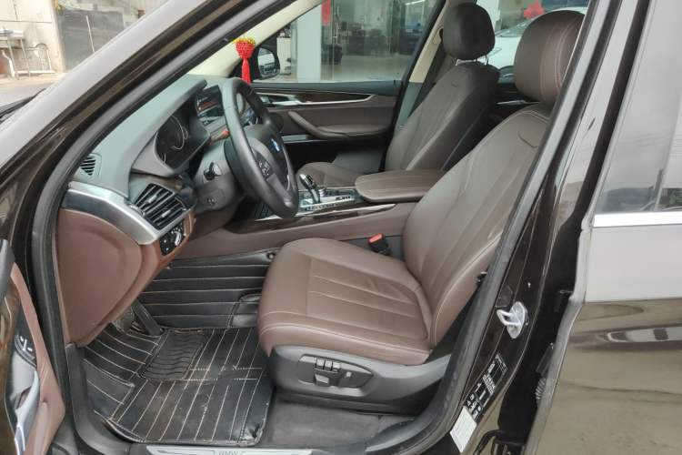 Used BMW X5 2017 xDrive28i Left Front Seat