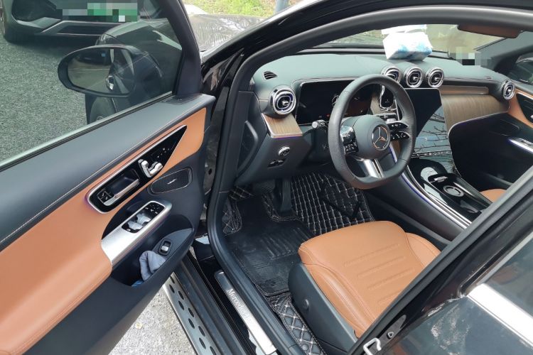 Used Mercedes-Benz GLC 2024 Refreshed GLC 300 L 4MATIC Dynamic Version 7-Seater
