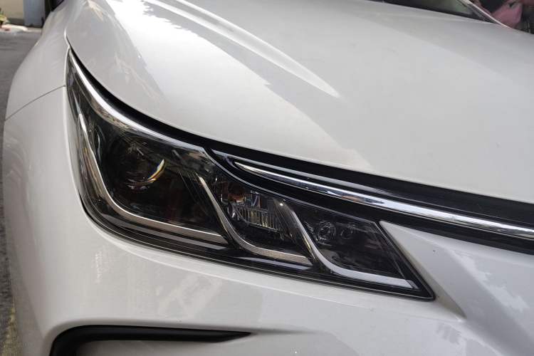 Used Toyota Corolla 2021 Dual-Motor 1.8L E-CVT Elite Edition