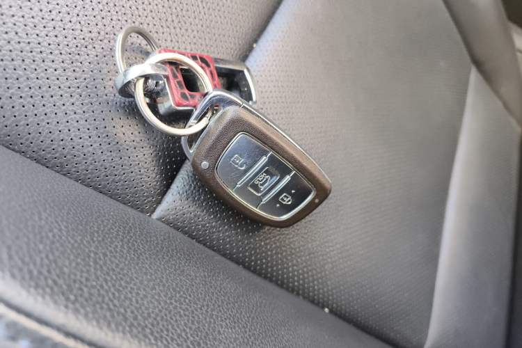 Used Hyundai Tucson 2015 1.6T Dual-Clutch Two-Wheel-Drive Leading Model
