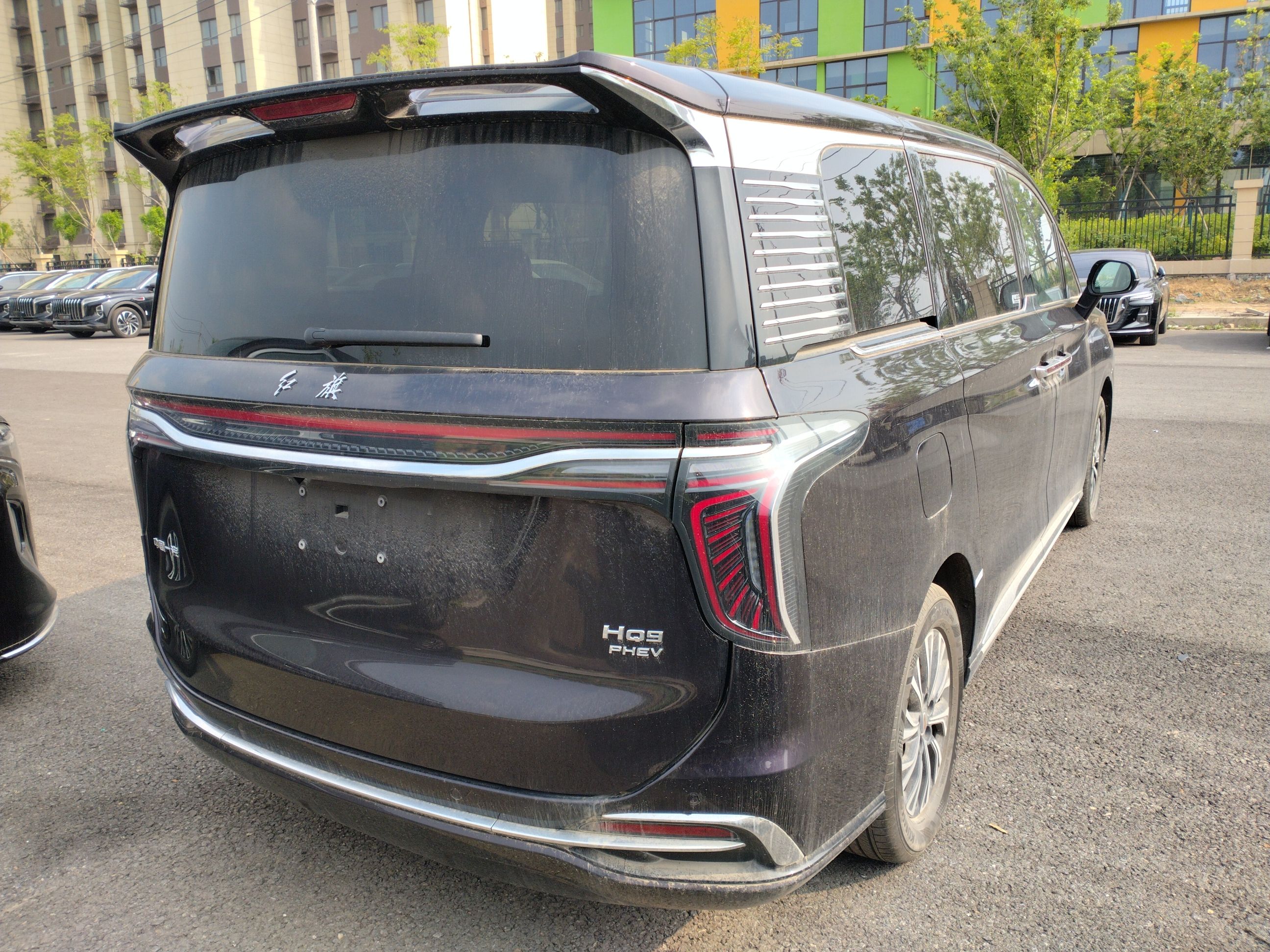 Hongqi HQ9 PHEV 2024 2.0T Four-Wheel Drive Business Edition — снимка 4