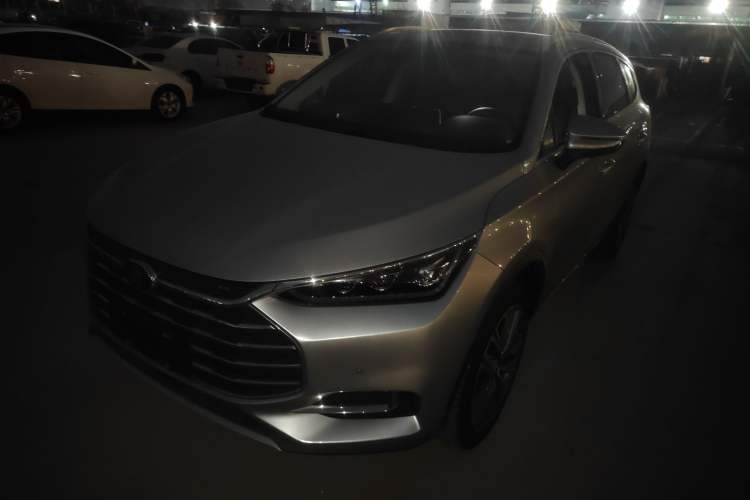 Used BYD Tang 2018 2.0T Automatic Smart Connect Prestige 7-Seater China V Standard