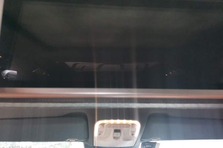 Used Mercedes-Benz V-Class 2022 V 260 Avantgarde Edition
