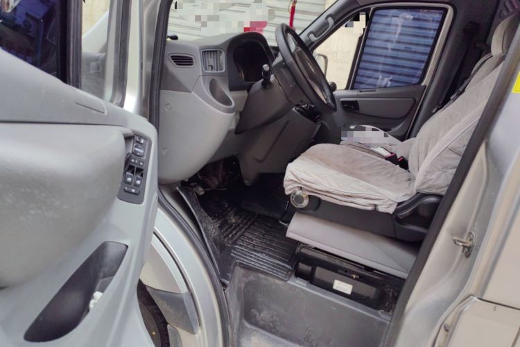 Used Foton Toano 2023 Joy Elephant Multi-Function Model Cummins 2.8T Manual Transmission Long Wheelbase Mid-Roof Design Rear Single Tire—Available in 5/6/7/9-Seater Configurations
