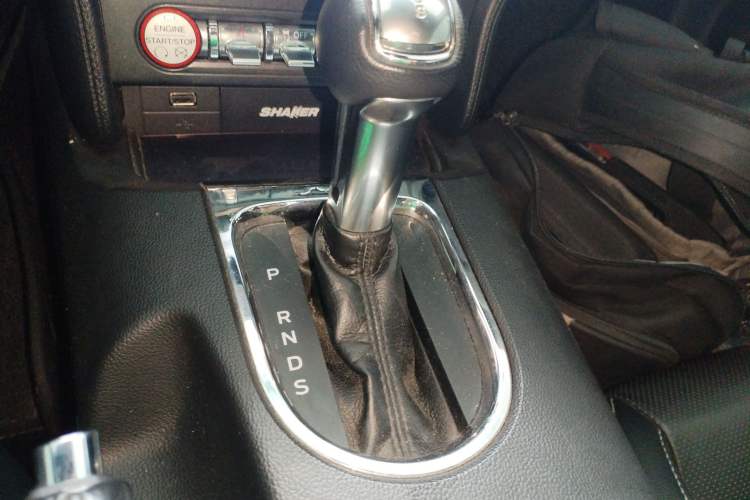 Used Ford Mustang 2017 2.3T Performance Edition Gear Lever