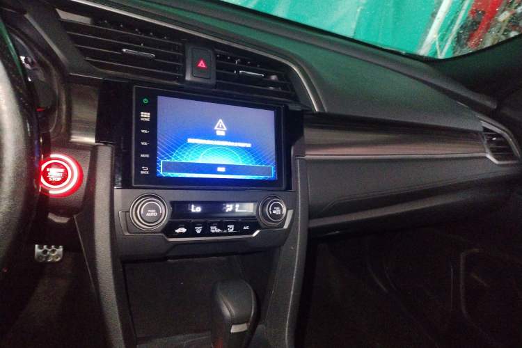 Used Honda Civic 2021 HATCHBACK 220TURBO CVT Trendy Cool Edition
