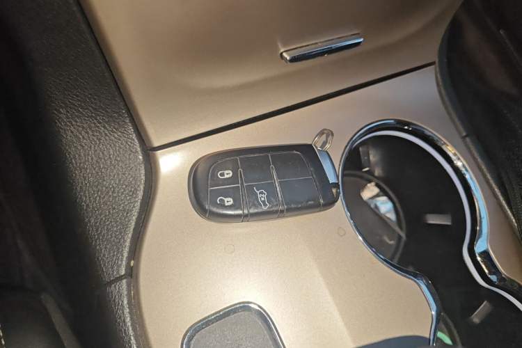 Used Jeep Grand Cherokee 2014 3.6L Elite Navigation Edition