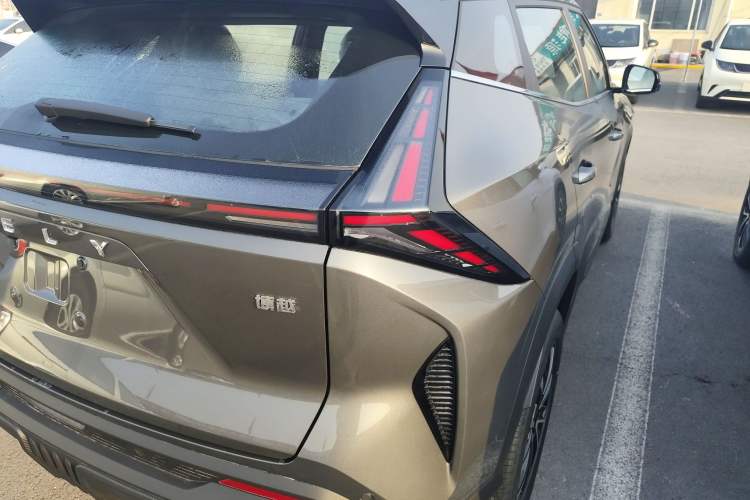 Used Geely Auto Emgrand X7 Sport 2026 Model 1.5TD Aspirational Right Rear Taillight