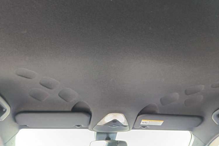 Used Toyota IZOA 2018 2.0L Yichi Version China VI Standard