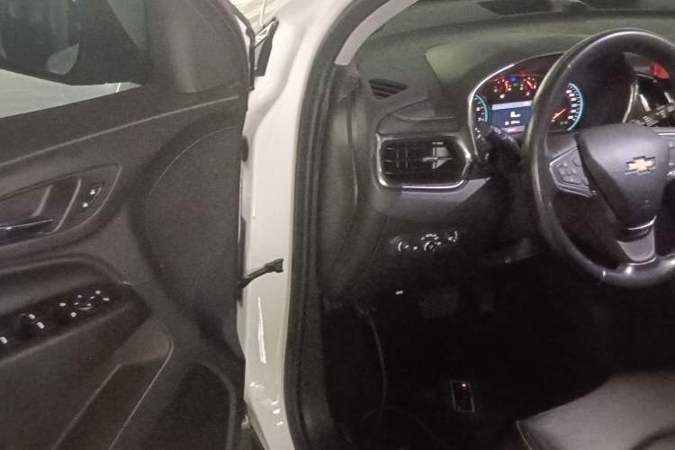 Used Chevrolet Equinox 2019 535T Automatic YuJie Edition China VI