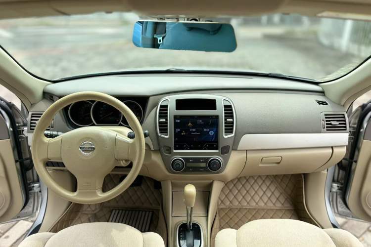 Used Nissan Sylphy 2019 Classic 1.6XE+ CVT SmartConnect Leading Edition Center Console