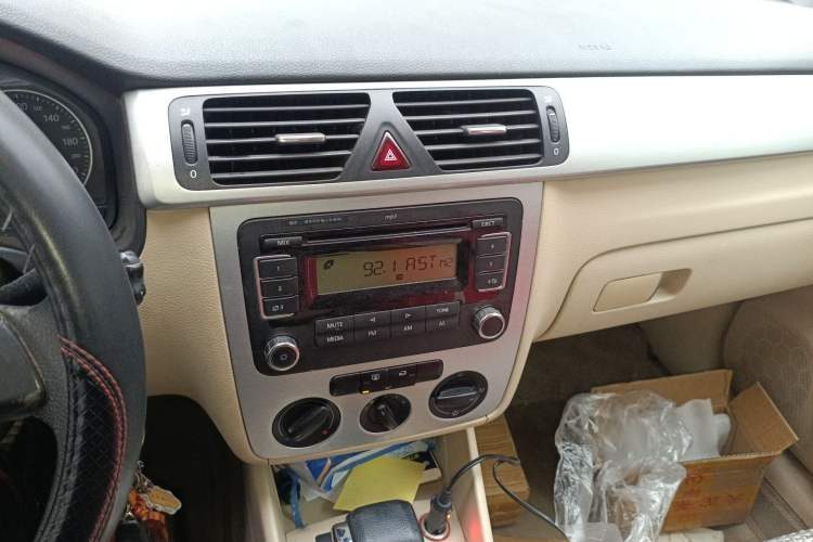 Used Volkswagen Bora 2011 1.6L Automatic Fashion Edition
