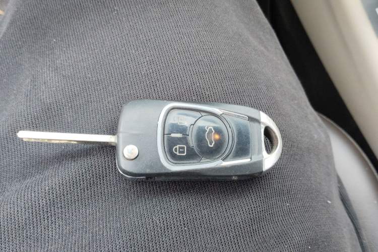 Used Buick Verano 2015 Sedan 15S Automatic Leading Model Vehicle Key