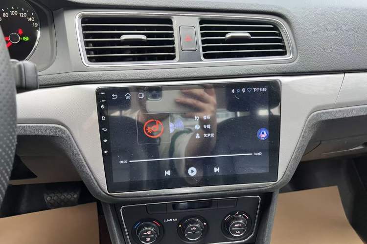 Used Volkswagen Lavida 2017 230TSI DSG Comfort Edition Audio And AC Panel