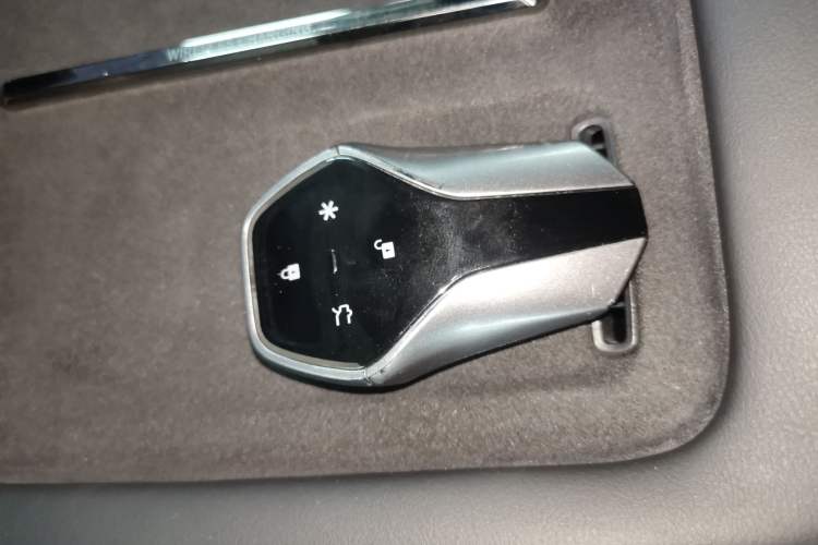 Used Hyptec HL 2025 700 Ultra Six-Seater All-Wheel-Drive LiDAR Version