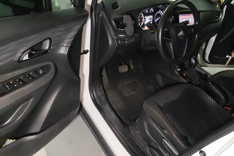 Used Buick Encore 2018 18T Automatic Two-Wheel Drive Urban Leading Model