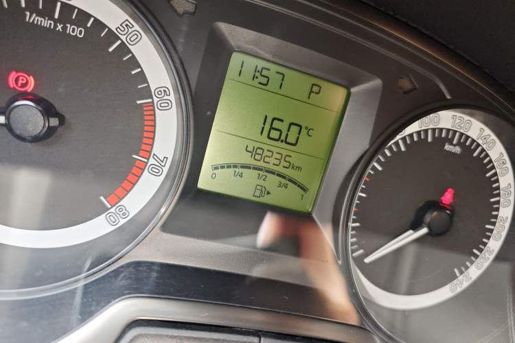 Used Skoda Fabia 2017 1.4L Automatic Car Enjoy Edition
