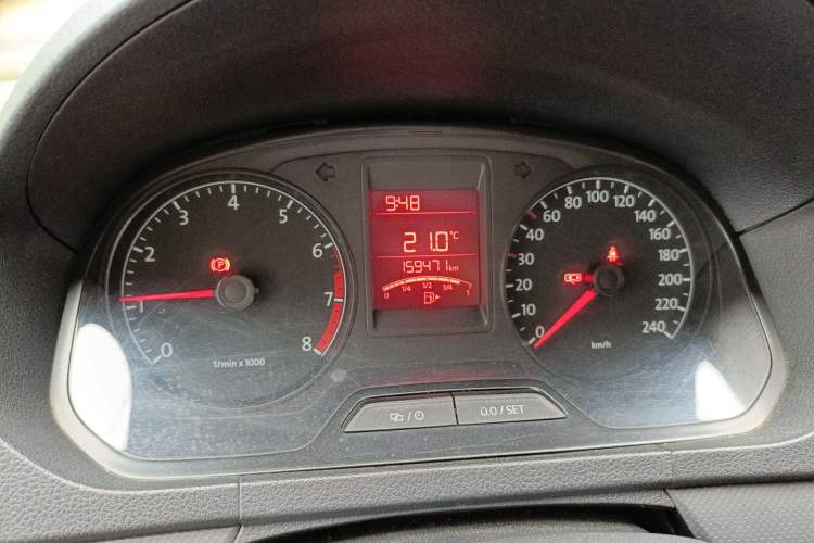 Used Volkswagen Jetta 2013 1.6L Manual Fashion Edition
