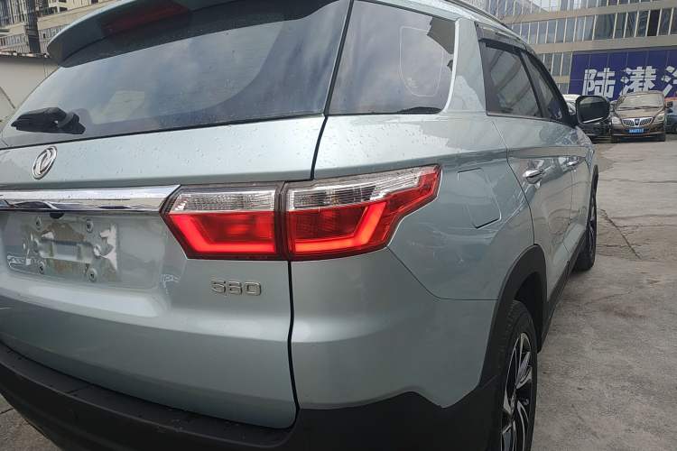 Used Dongfeng Fengon S560 2018 1.8L Manual Luxury 7-Seater