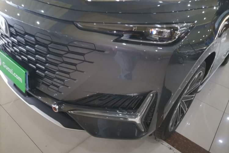 Used CHANGAN UNI-K 2023 2.0T Two-Wheel Drive Yue Ling Trim
