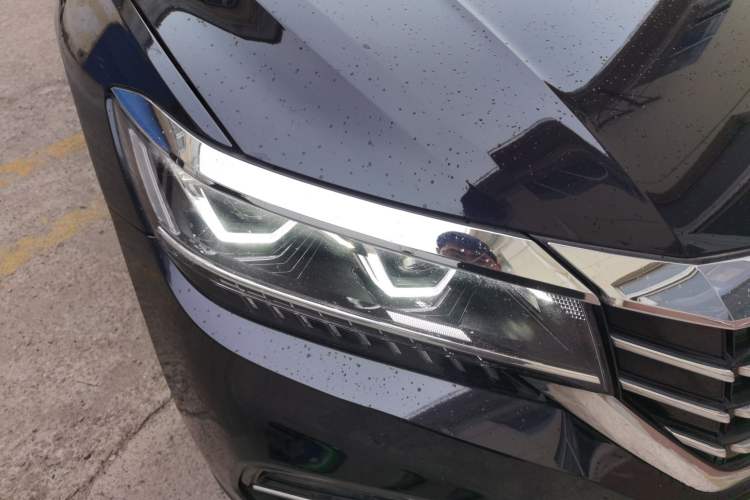 Used Volkswagen Passat 2020 Revised Version 330TSI Luxury Edition China VI Standard