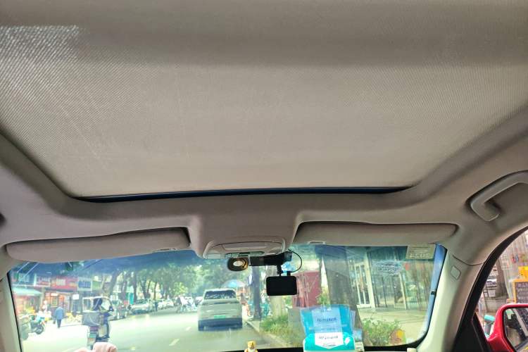 Used Zotye SR7 2016 1.5T Manual Cube Heart Edition China IV Standard